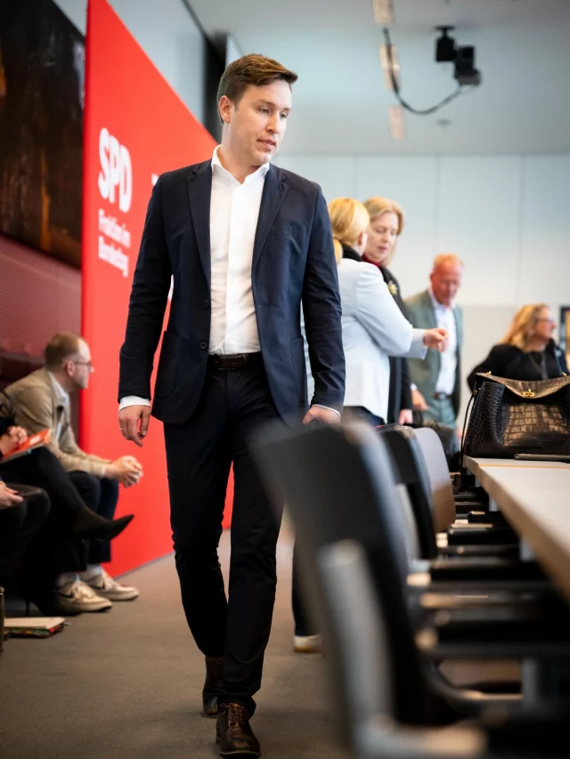 In Berlin.

Zum Start der Sitzungswoche im Bundestag geht es in der @spdbt um viel: um dringend notwendige Entlastungen für diejenigen, die trotz hoher Spritkosten auf das Auto angewiesen sind, um wichtige Reformen für unser Land und um das bedeutende Wahlergebnis in Ungarn.

🇪🇺 Die Wählerinnen und Wähler in Ungarn haben sich klar für die Europäische Union und gegen den Autokraten Viktor Orbán entschieden. Russland und leider auch die USA wollten Ungarn für ihre Machtspiele instrumentalisieren. Das ist gescheitert – und zeigt: Die liberale Demokratie ist stark.

⛽ Die Koalition im Bundestag hat beschlossen, die Energiesteuer um 17 Cent pro Liter zu senken. Das Gesetz wird nun zügig verabschiedet, sodass die Entlastungen für die Verbraucherinnen und Verbraucher schnell spürbar werden.