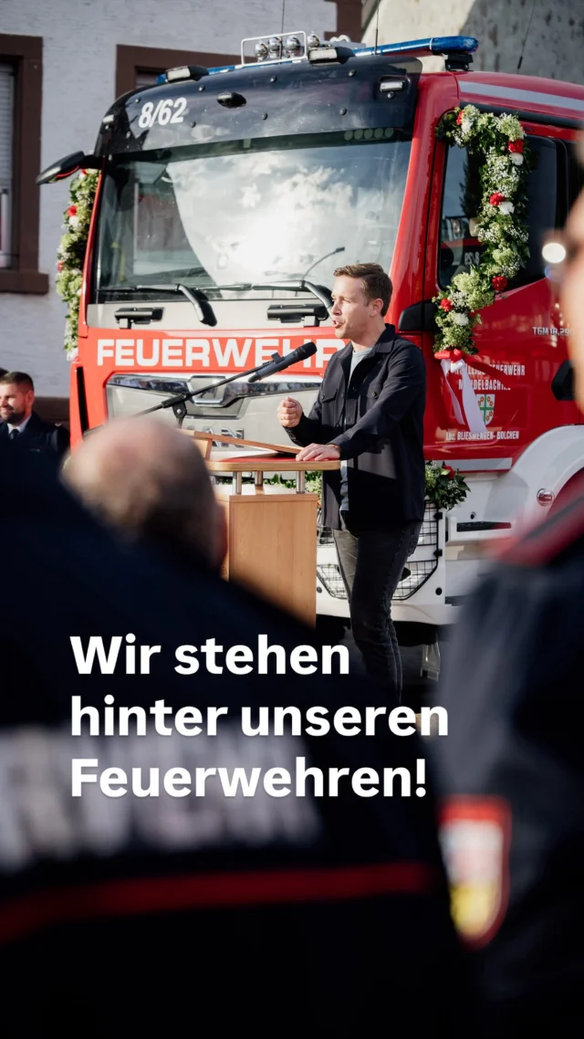 Wer für uns durchs Feuer geht, braucht eine Politik, die hinter ihm steht. 🚒🔥

Unsere Feuerwehrleute sind da, wenn andere Hilfe brauchen – oft ehrenamtlich, zu jeder Tages- und Nachtzeit und manchmal unter Einsatz der eigenen Gesundheit.

Deshalb ist für mich klar: Wir müssen unsere Feuerwehren gut ausstatten und den Menschen, die für unsere Sicherheit einstehen, den Respekt und die Anerkennung entgegenbringen, die sie verdienen.

Danke an alle Einsatzkräfte für Euren Dienst! 💪🚒